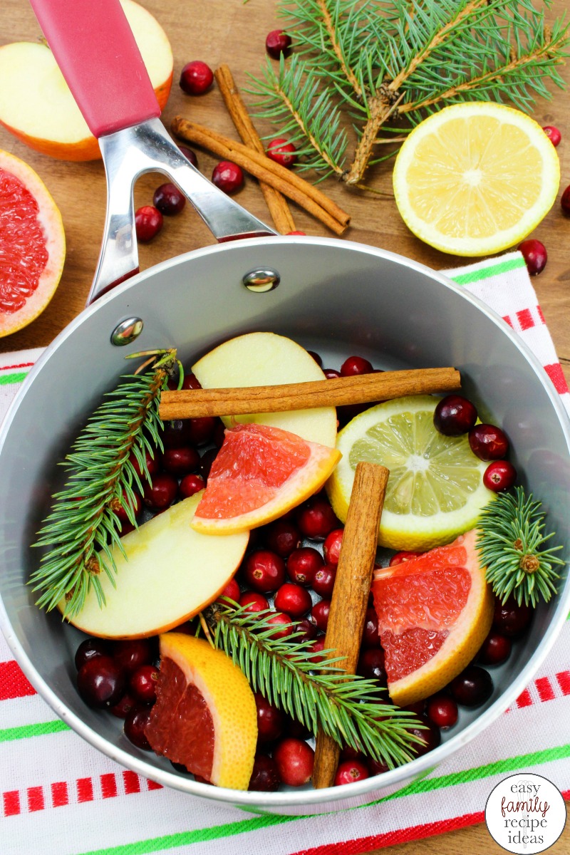 Stovetop Christmas Potpourri, Stovetop Winter Potpourri, This DIY Potpourri is perfect for the Holidays and smells amazing, easy to make Potpourri Recipe, Christmas potpourri stovetop, Christmas potpourri recipe, 