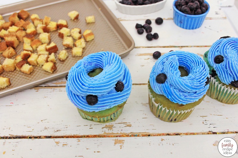 These Amazing Blueberry French Toast Cupcakes could be for breakfast or dessert. They taste so good just like french toast but better! The blueberry frosting and French toast taste of these cupcakes is so yummy.  If you love blueberries and you love french toast you will love this Easy french toast cupcake recipe. 